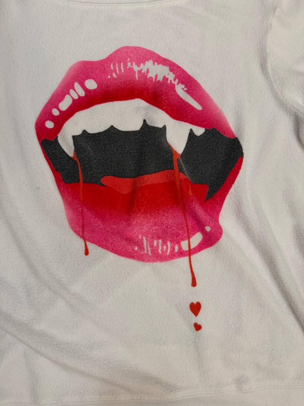 Wildfox White Love Bites Lip Vampire Fangs Baggy Beach Sweater Good Condition - Picture 6 of 9